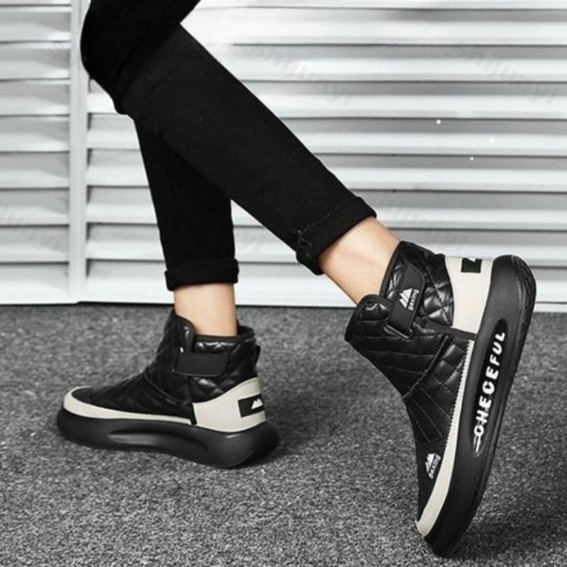 Fashion 2025 Winter Men's Warm Thick Soled High Top Snow Boots Fashion Trend Versatile Soft Comfortable Plush Cotton Chunky Short Boots