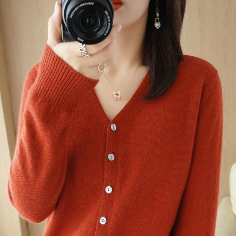 Cardigan Jacket Women's Knitted Bottoming Shirt V-neck Long-sleeved Spring and Autumn Outer Sweater