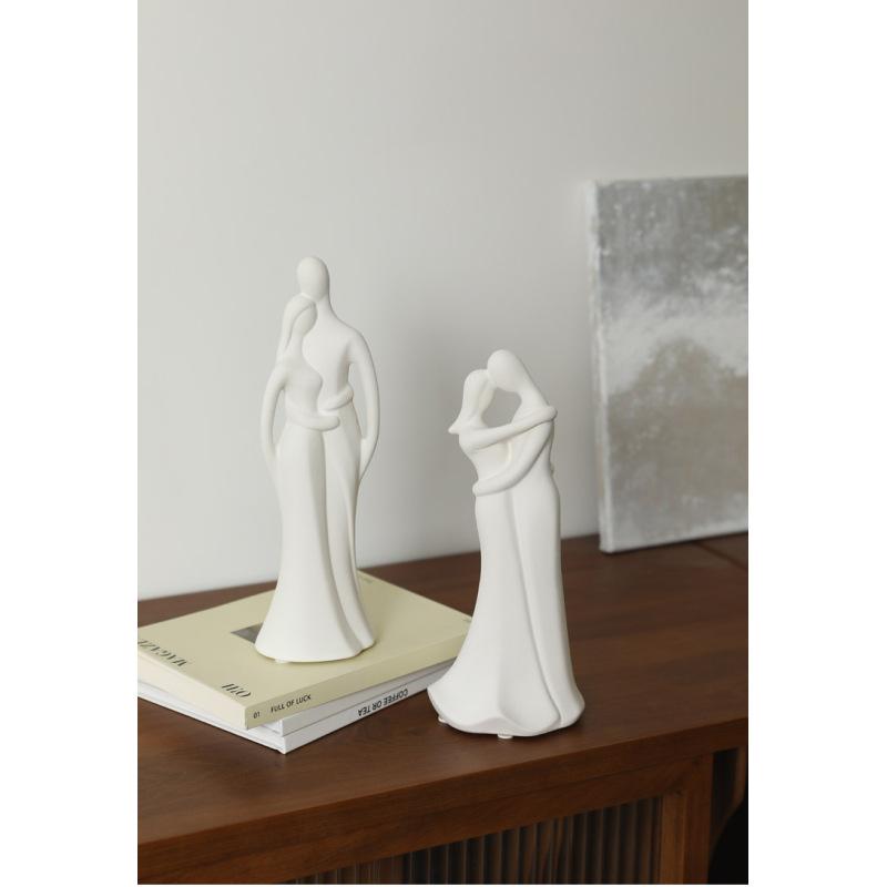 Nordic Modern Ceramic Couple Art Ornaments Home Furnishings Living Room TV Cabinet Wedding Gifts Soft Decorations
