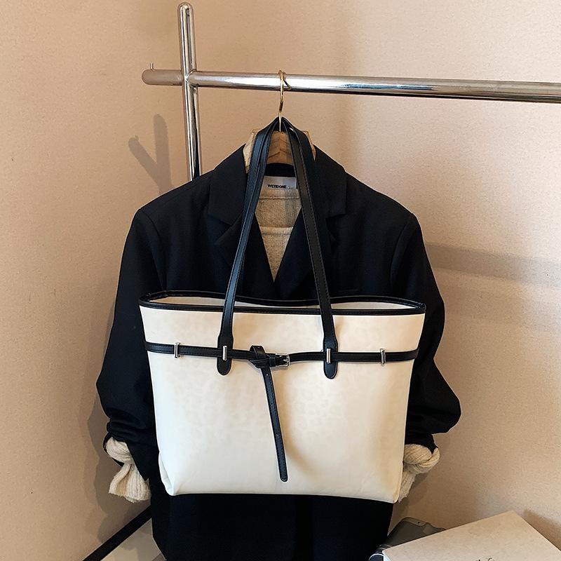 

Трендовая женская сумка-тоут большой вместимости 2025 года - Универсальная модная сумка на плечо и подмышку