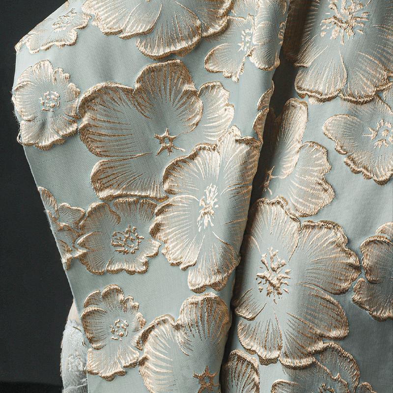 50x145cm Gyllene Silkesblomma 3D Jacquardtyg Präglad Textur Broderi Kinesisk Stil Cheongsam Klänning Sy Material
