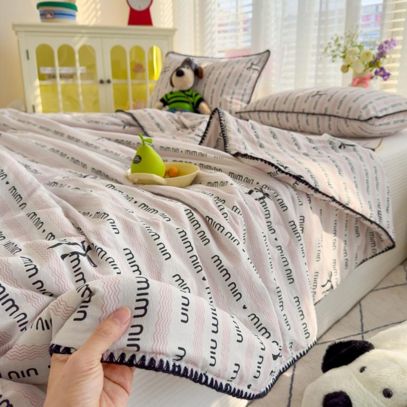 

Летнее прохладное одеяло в корейском стиле для девочек Новое одеяло из стиранного хлопка с простым бантом Горячая распродажа Quilt 150 x 200cm