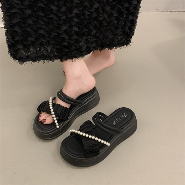 Fashion Rubber Slippers Female Shoes Platform Slides String Bead 2025 Scandals House Slippers Platform Shoes Slipers Women Slides String