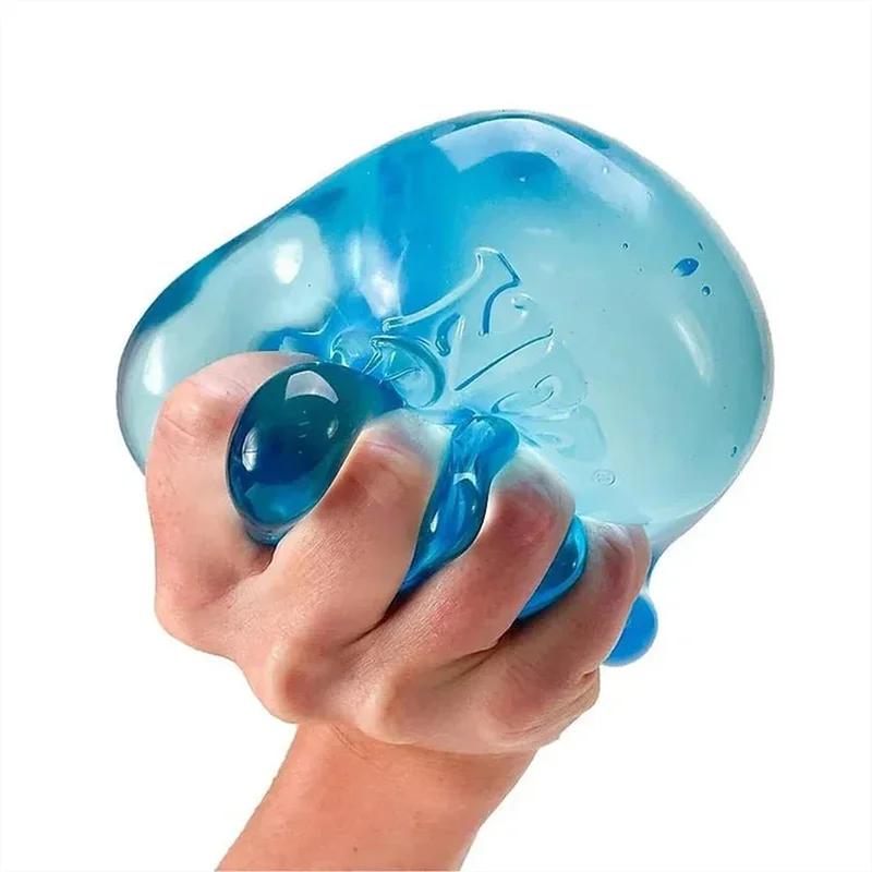 Needoh Mini Nice Ice Baby Teenie Velikost Berg Super Kostka Hračka Mačkací Pomalé Vracení Uvolňovač Stresu pro Úzkost Autismus Senzorická Hra