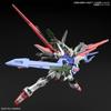 Plastikový model HG Gundam Breaker Battlogue Gundam Perfect Strike Freedom v měřítku 1/144, barevně kódovaný.