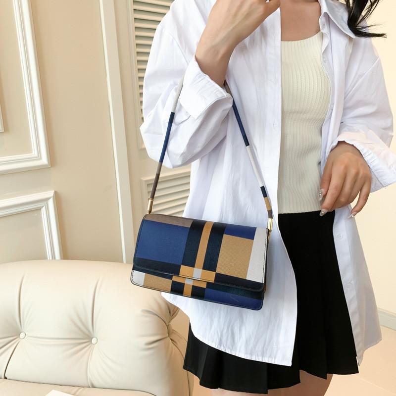 Stylish Women's Handheld Small Bag Summer New Fashionable Shoulder Bag In Elegant Colors