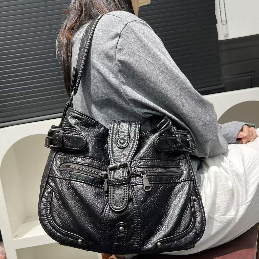 Ladies Wash Locomotive Bag Large Capacity Spice Girl Trend Shoulder Bag