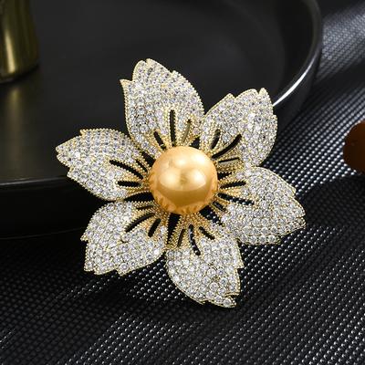 Women's Light Luxury Design Elegant And Versatile Inlaid Zircon Flower Brooch Elegant And Fashionable Niche Design Brooch