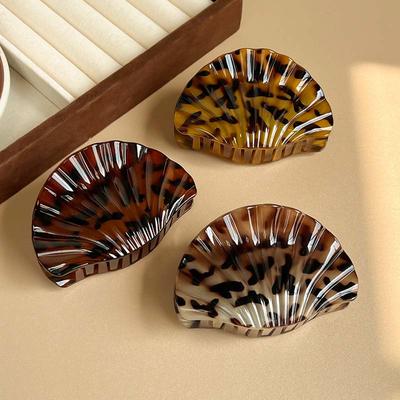 Mode Braun Kunststoff Textur Muschelform Haarklammer für Frauen Mädchen Süß Niedlich Groß Hai-Klammer Klemmen Haaraccessoires