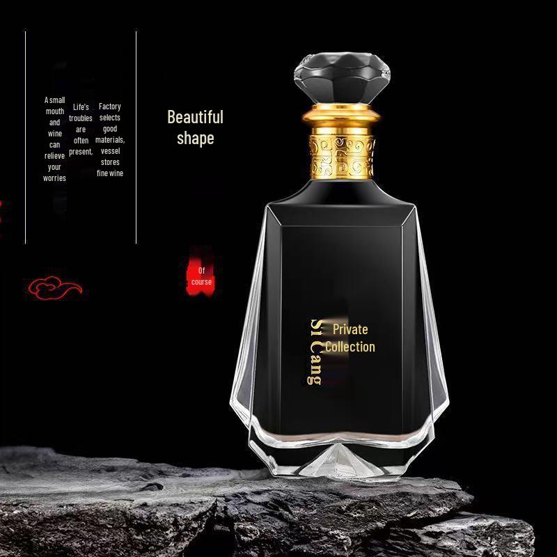 Sticlă Elegantă de 500ml pentru Baijiu - Transparentă, Alb Cristal, Ideală pentru Colecția Privată de Vinuri.