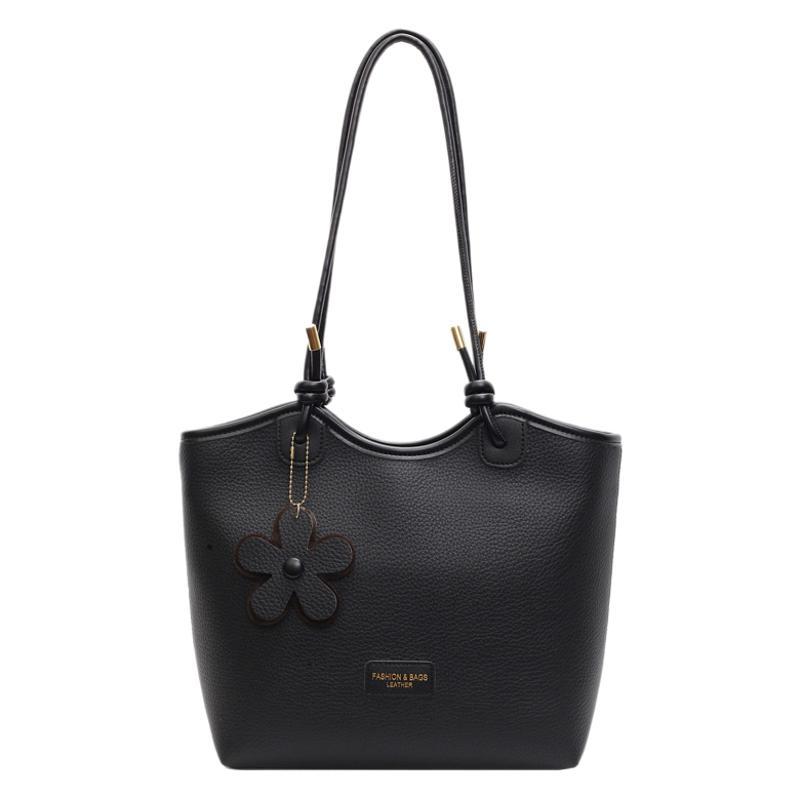 Hand carry versatile bucket bag women's bag 2025 new fashion texture shoulder bag casual messenger bag