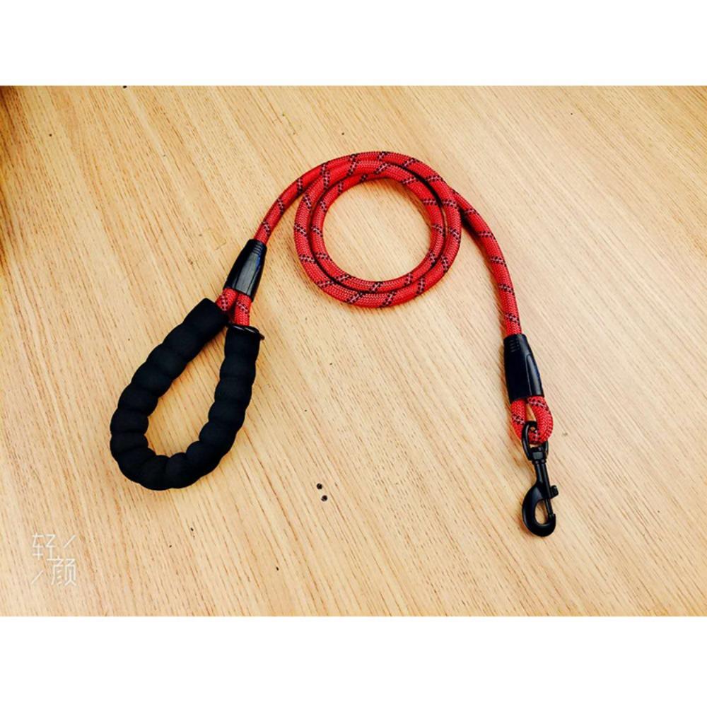 Pet leash Outdoor walking dog round leash dog leash dog reflective large dog spring hook explosion-proof rushing dog leash