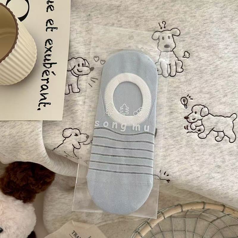 Female Spring and Summer New Pinstripe Pure Cotton Breathable All Match Non Slip Invisible Shallow Mouth Socks