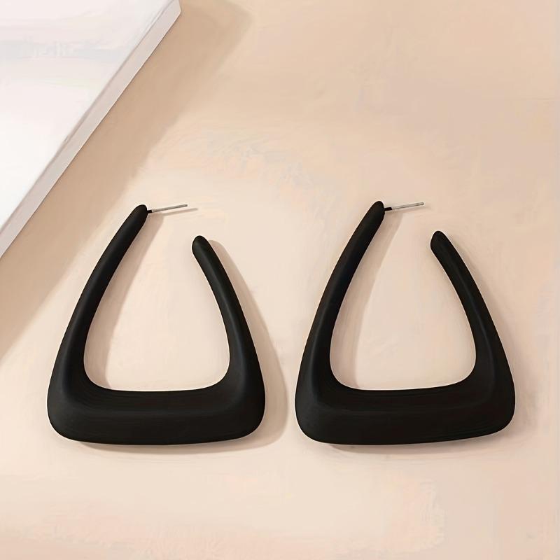 Bold Irregular Geometric Hoop Earrings Simple Versatile for Daily Wear Parties and Dates