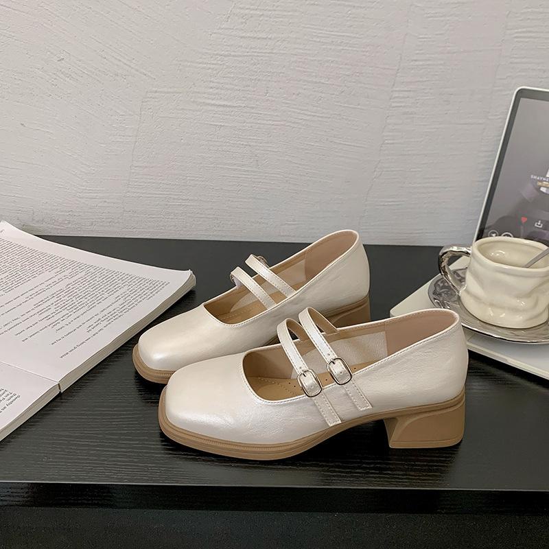 French silver single shoes women's summer 2025 new with skirt beautiful not tired feet square head thick heel Mary Jane small leather shoes
