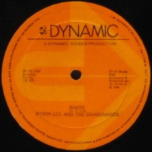 

12-дюймовая пластинка BYRON LEE THE DRAGONAIRES Boots Gi Me The Thing D177 Dynamic Sounds 1984 Ямайка Регги Ска Даб Б/У
