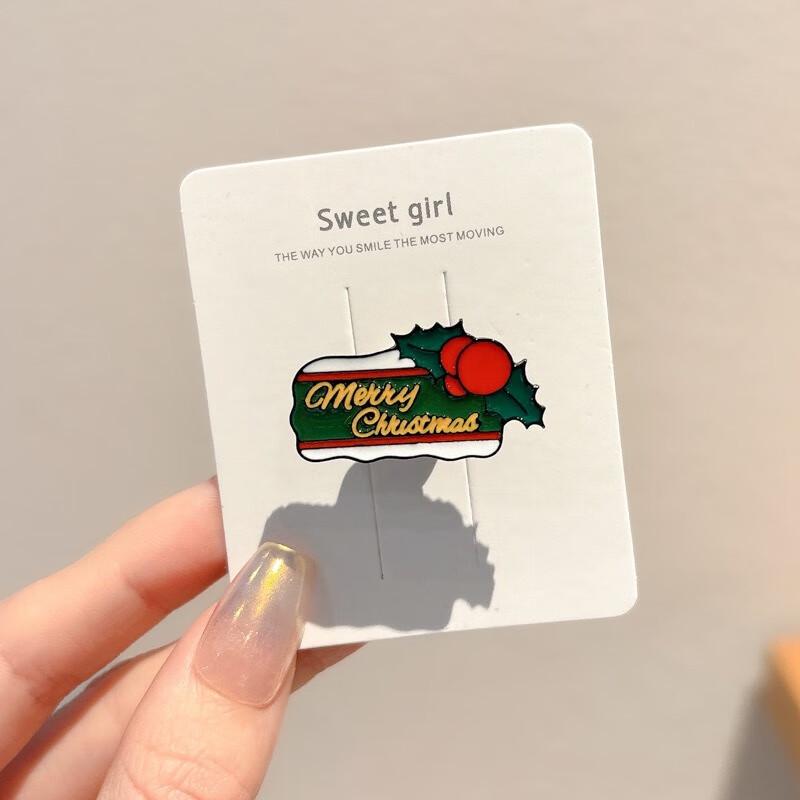 Fumede Christmas Metal Brooch Pin Set