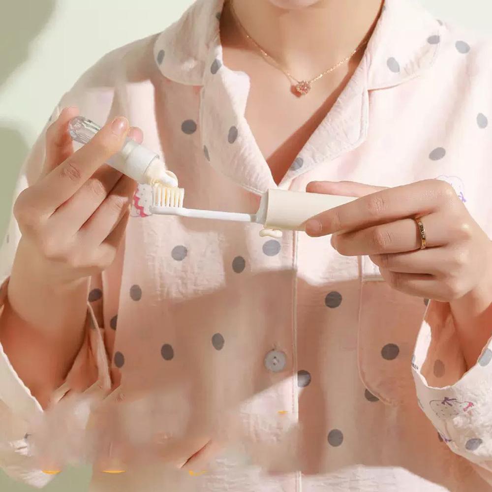 1 Piece - Convenient Toothbrush Travel Container, 2-in-1 Folding Toothbrush Set - Small and Convenient - Essential for Business