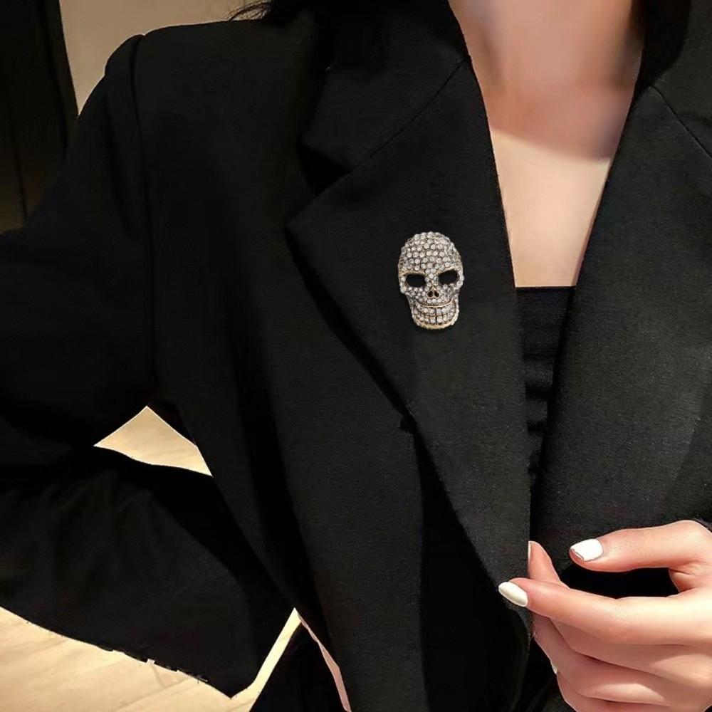 Rhinestone Halloween Skeleton Brooch Zinc Zinc Zinc Alloy Gothic Skull Badge Lapel Pin Unique Gift