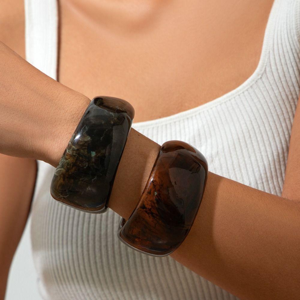 Europa Amerikansk Stil Akryl Armbånd Minoritetsdesign Bredt Kraftig Armbånd Dekorasjon