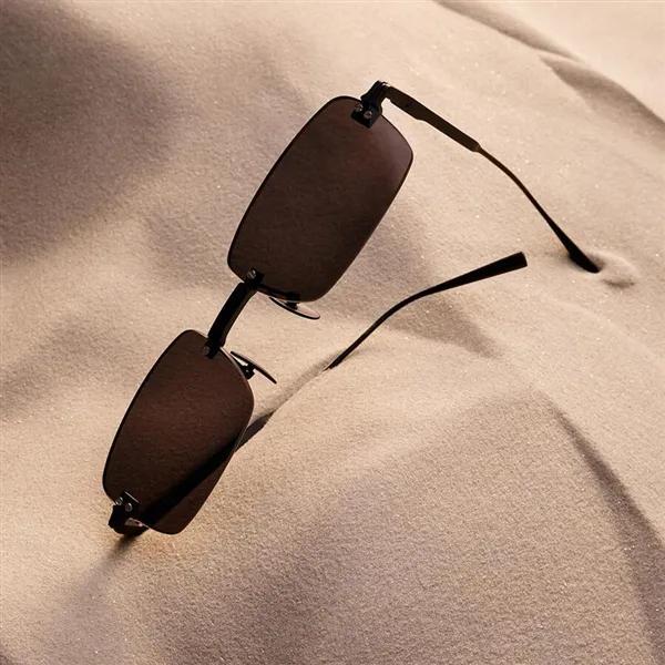 Rimless Parallel Black