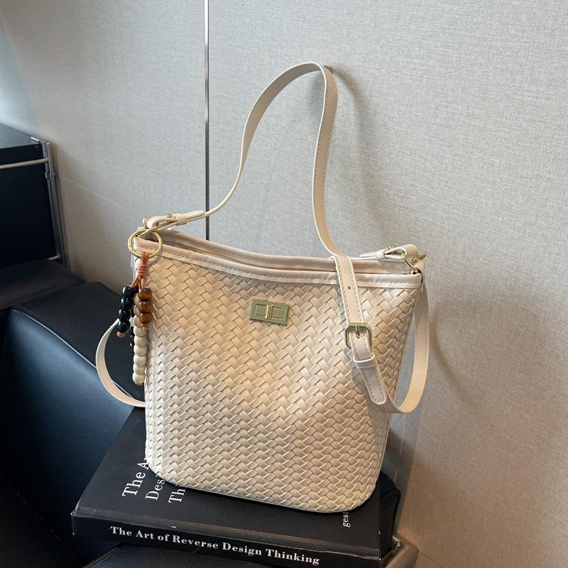 Woven Bucket Bag Bag Women's Fashion Simple Shoulder Messenger Bag Casual Commuter Bag