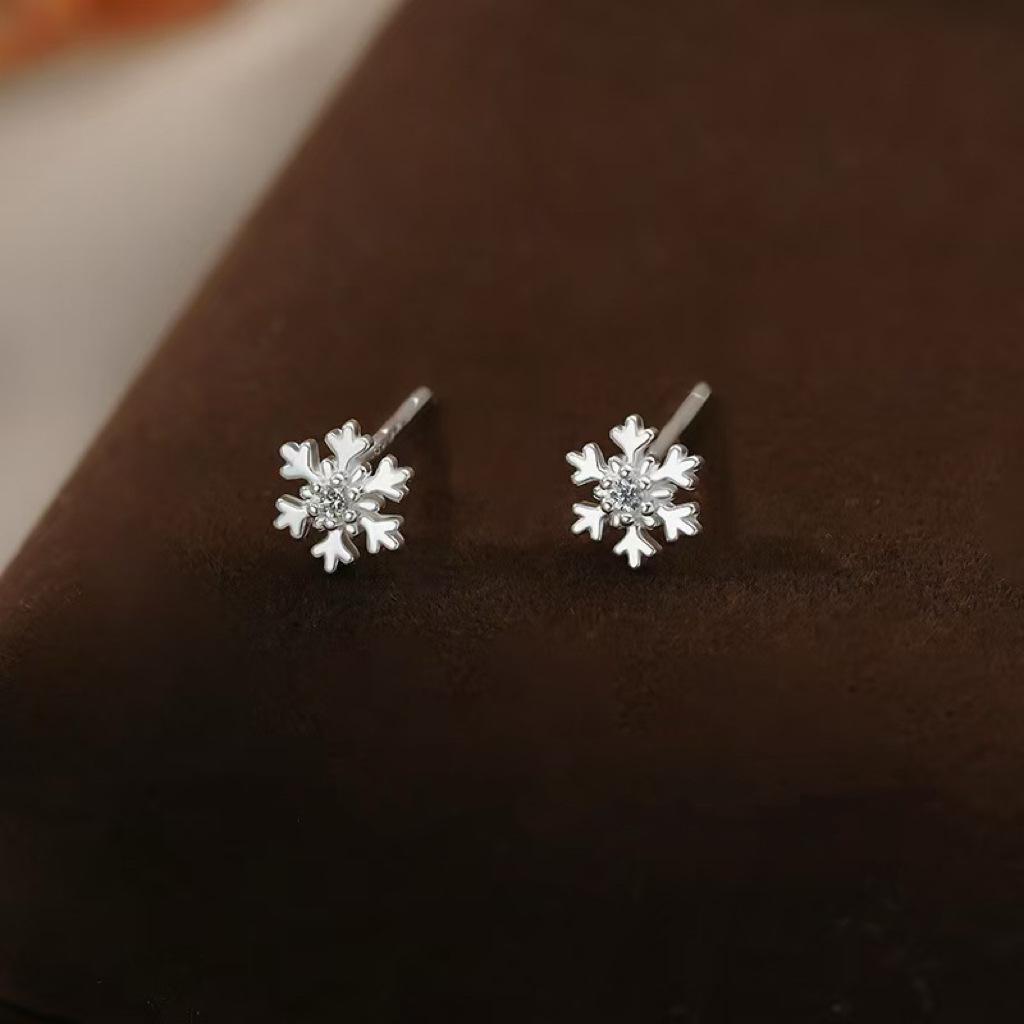 S925 Sterling Silver Snowflake Stud Earrings - Elegant & Festive Christmas Style for Women 925 Silver