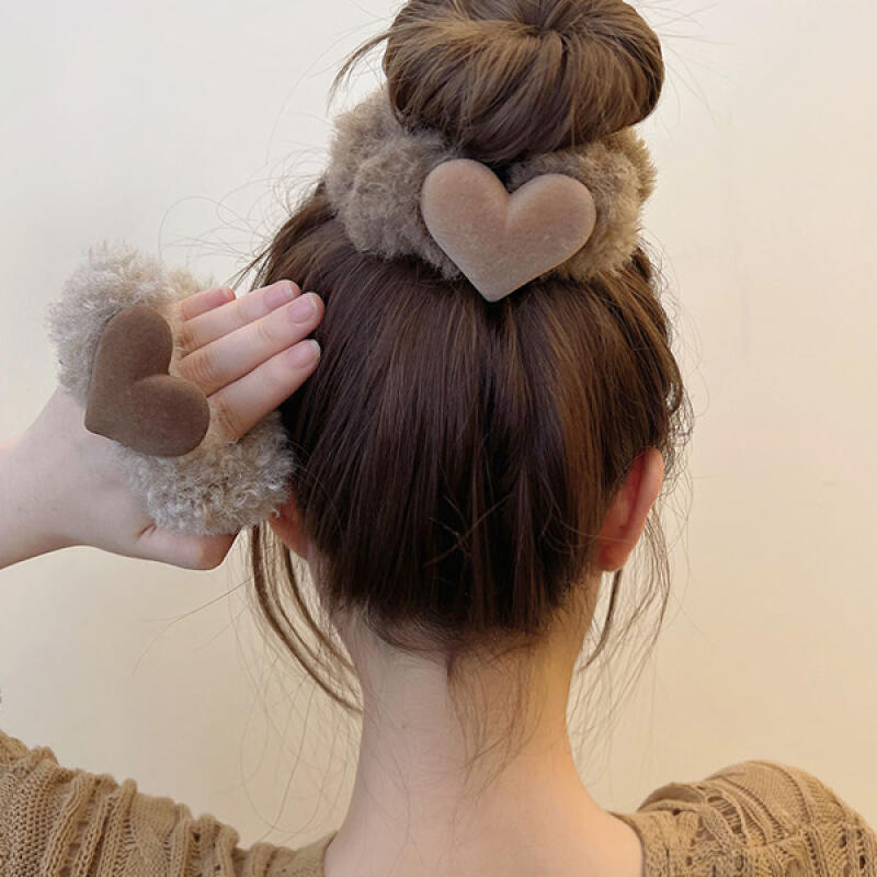 

Масляный Погл Меховое Сердце Подвеска Ободок для Волос beige