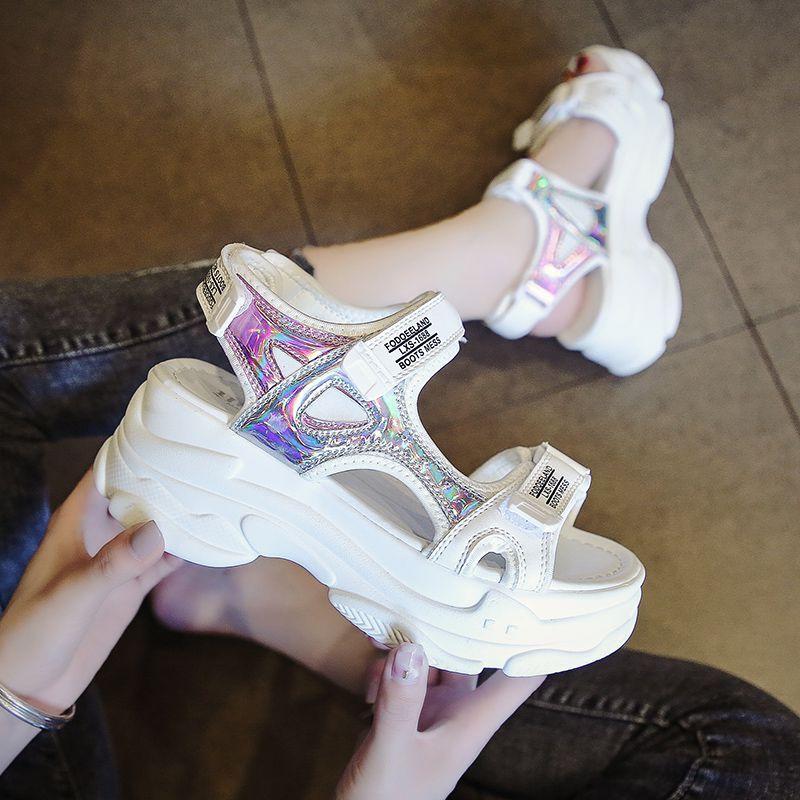 

Уличные пляжные сандалии на платформе для женщин с круглым носком Лучшая обувь Низкая цена Лето 2025 Предложения Роскошная женская обувь 40