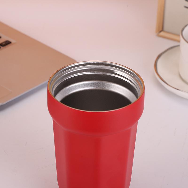 Hochwertiger Cola-Achtkant-Kaffeebecher, vakuumisoliert mit Trageseil, handlicher Auto-Becher, intelligente Temperaturanzeige