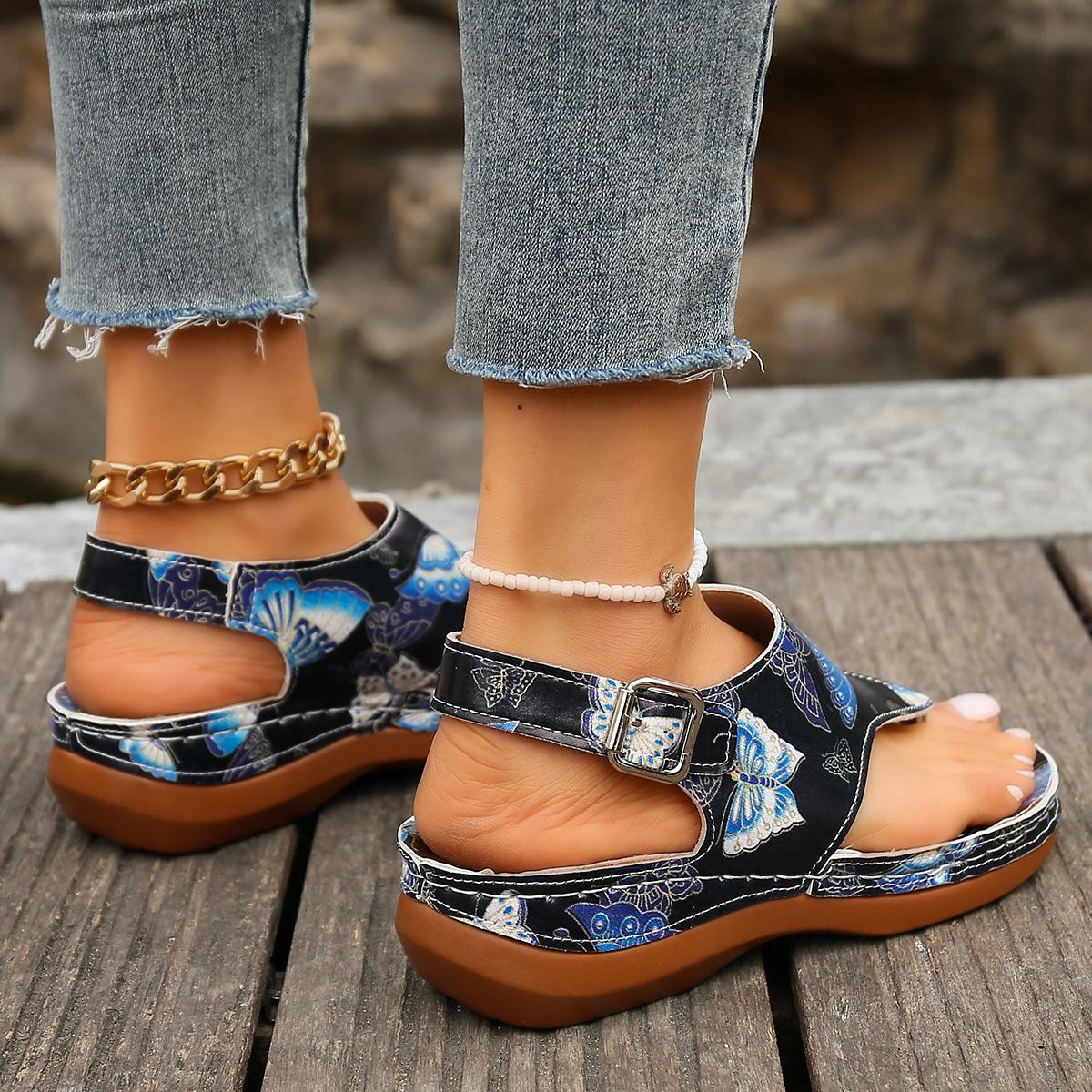 мода Модные босоножки на танкетке с принтом бабочек — фото 4