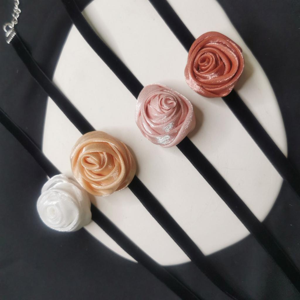 Retro Style Handmade Rose Necklace Elegant Collar Bohemian Exaggerated Flowers Necklet Velvet Elegant Clavicle Chain