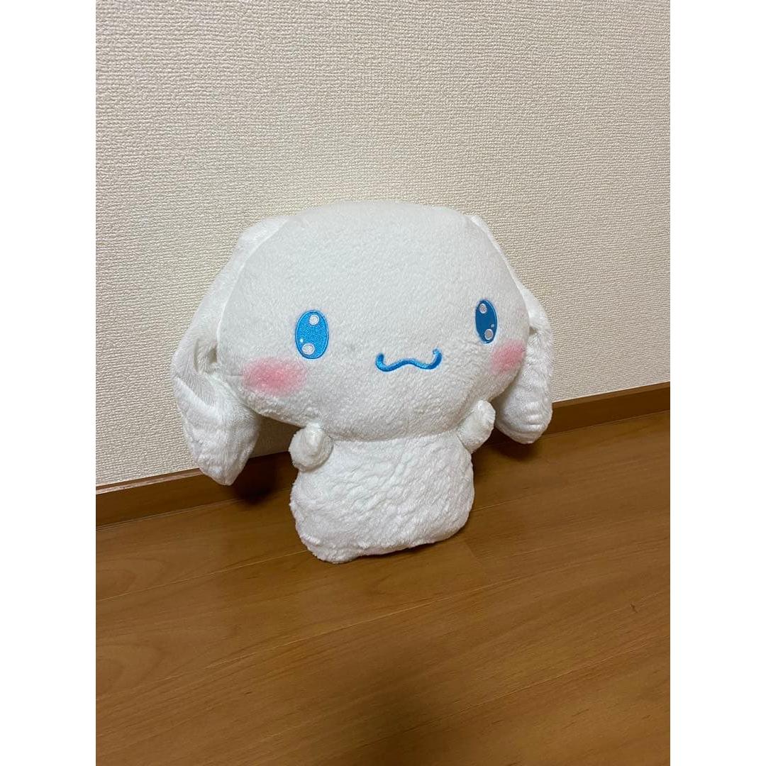cinnamon roll stuffed animal