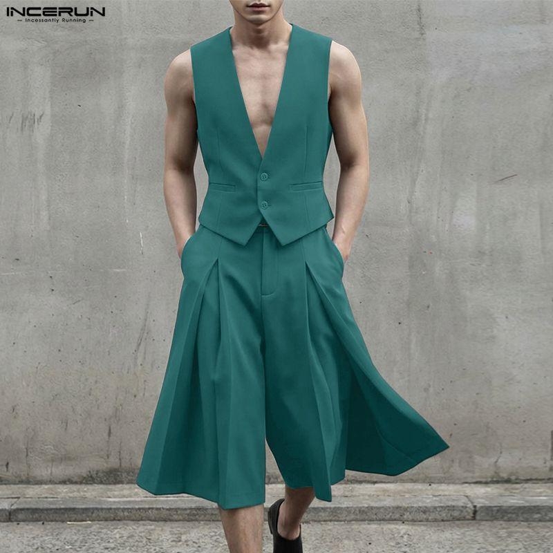 INCERUN Two Pieces Men V Neck Thin Sleeveless Vest and Pleated Shorts Clothing Sets
