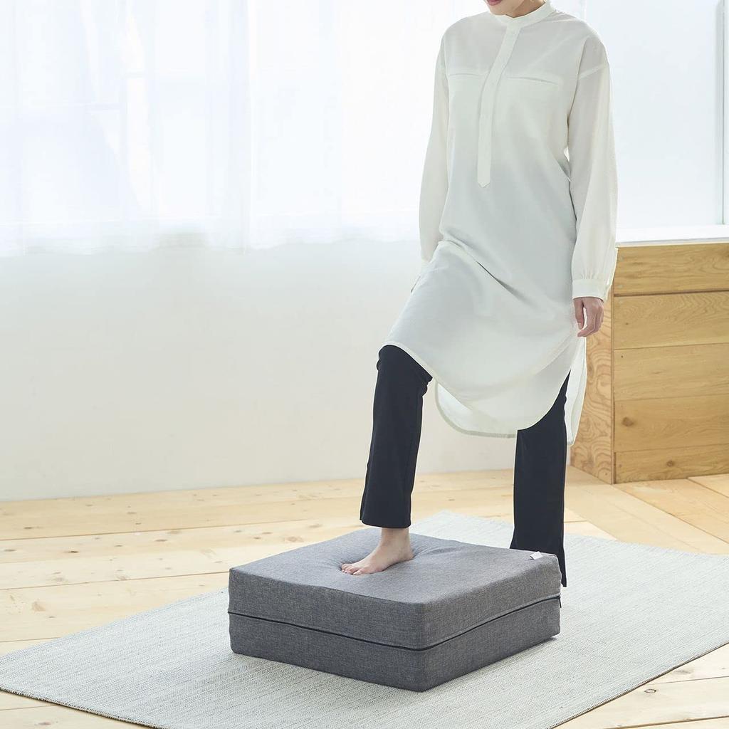 Mizuno Trampoline Cushion Fitness Jump At Home for a Exercise In a Small Effective for Strengthening Lower Body C3JHI203 Equipment Full-Body Space,