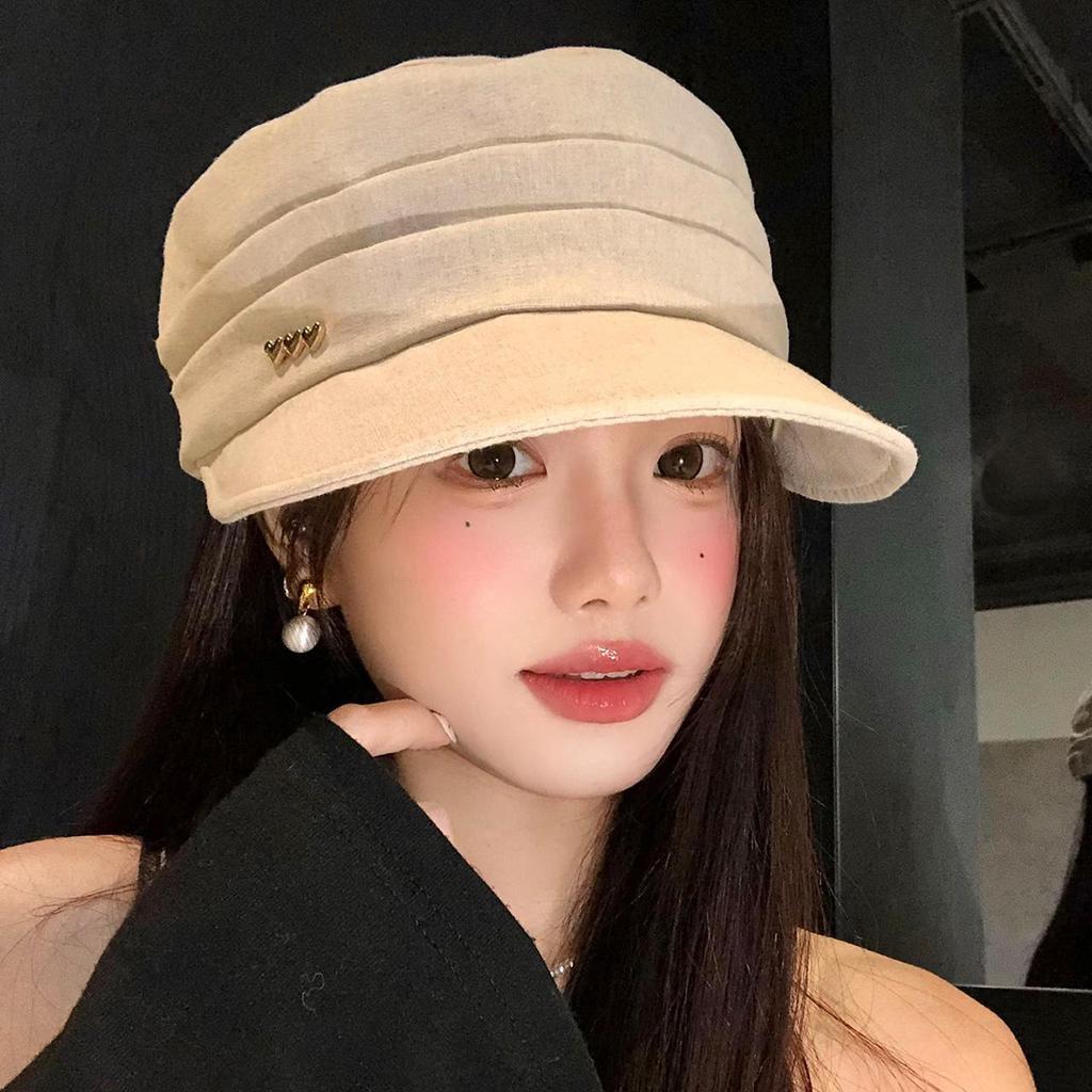 Fashion Metal Heart Pleated Linen Equestrian Hat Women Solid Color Flat-top Artistic Peaked Cap Korean Versatile Sunshade Hats