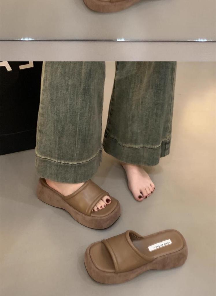 Women's Summer Thick Sole Black Petite Height-Increasing Flip-Flops 2026, Versatile Single Strap Design