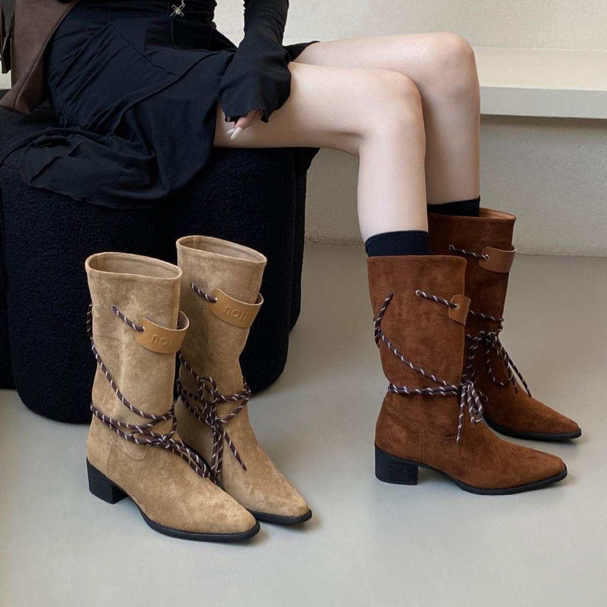 

2025 winter new pointed thick heel rivet locomotive women s short boots versatile low tube fashion thin boots western women s boots 40 коричневий