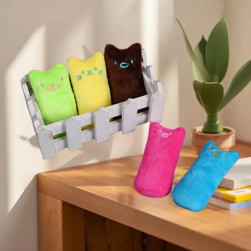 Interactive Plush Cat Toy with Mint Designed for Chewing and Scratching, Encourages Vocalization and Play in Kittens and Cats