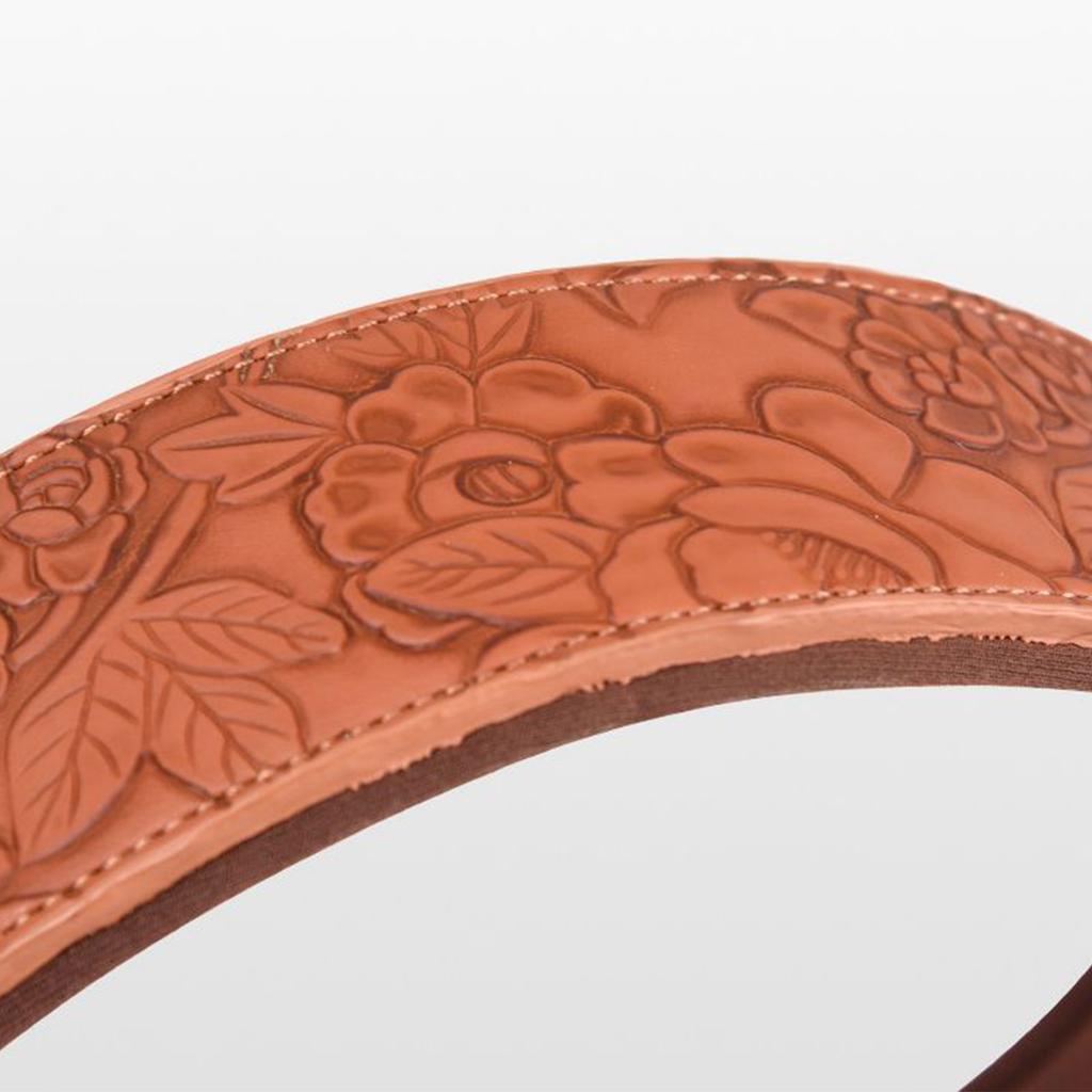 Embossed Leather Dog Collar Adjustable Dog Collars for Outdoor Walking Medium Large Puppy Collar Pet Training Supplies