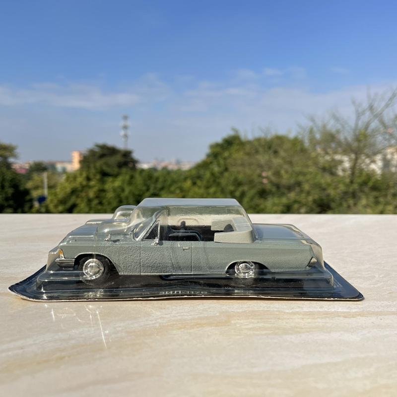 1/43 ZIL 17B Sakausējuma Luksusa Vecs