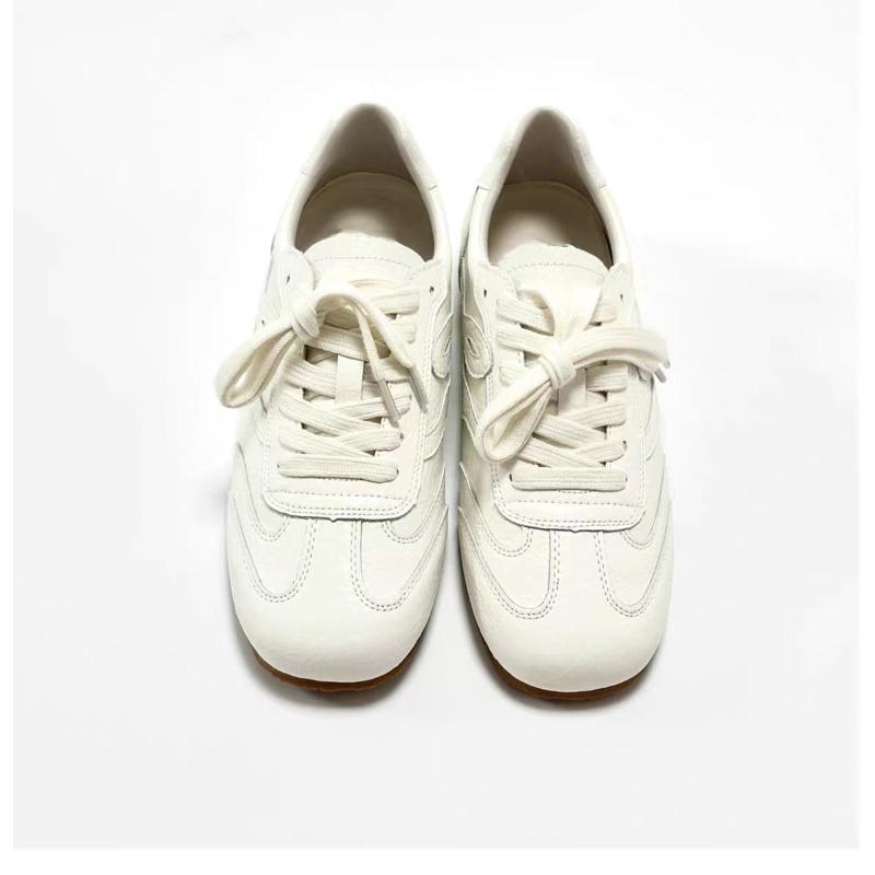 Retro Casual Flat Shoes for Women, New Fashionable and Versatile Soft-soled Sports Shoes