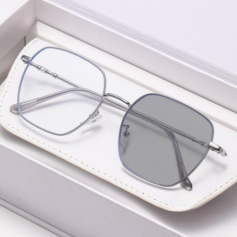 Metal-Frame Photochromic Anti-Blue Light Myopia Glasses Ultra-Lightweight Comfortable Eyeglasses Minus Diopter 0 To -4.0