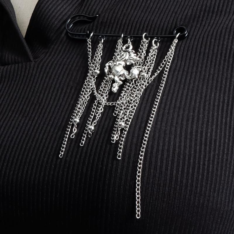 Stylish Tassels Brooch Horse Year Design Geometric Badge Pin Functional Clasp For Outfits And Festive Celebrations