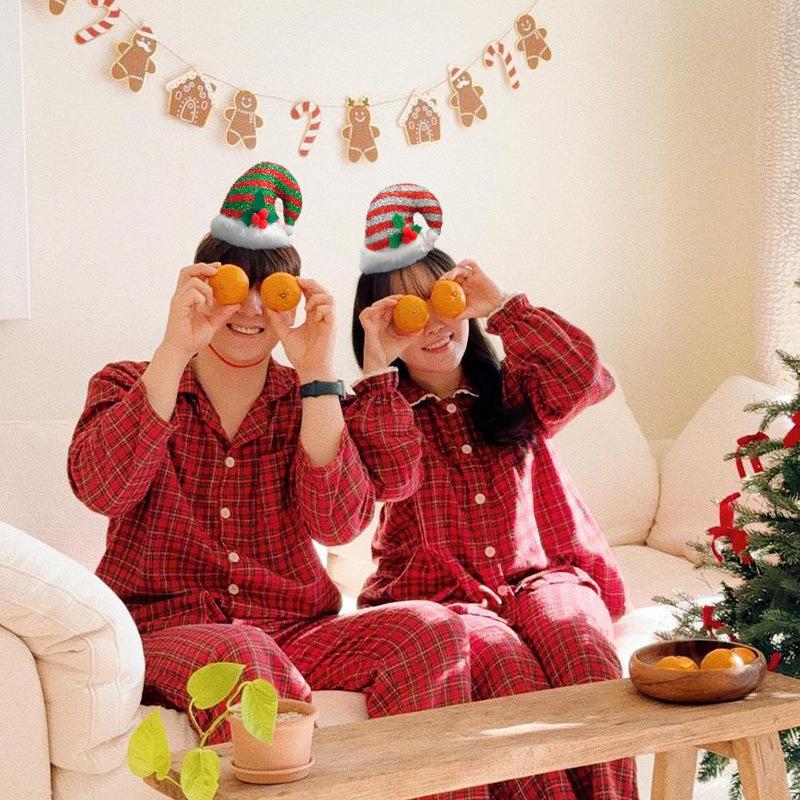Christmas Tree Hat with Cute Santa Legs - Festive Headwear for Men & Women, Perfect Christmas Gift & Photo Prop