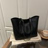 Fashionable, Simple and Trendy Tote Bag, Commuter Single-shoulder Bag, Large-capacity Casual Handbag