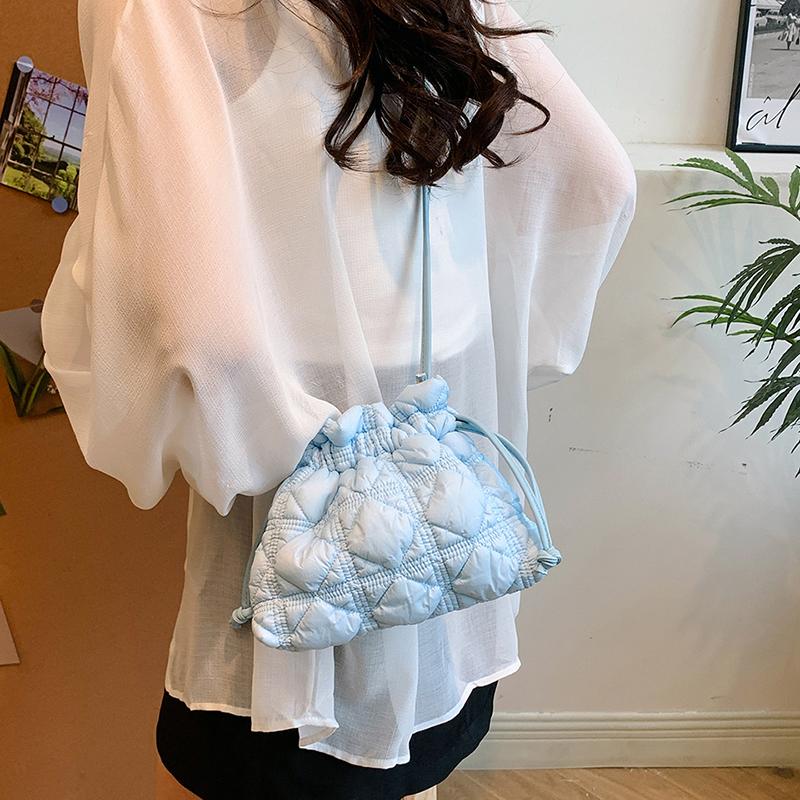 Fashion Korean Ins Pleated Cloud Tote Bag Women Solid Color Casual Simple Bubble Foo Bag Trend Soft Crossbody Bag Handbag
