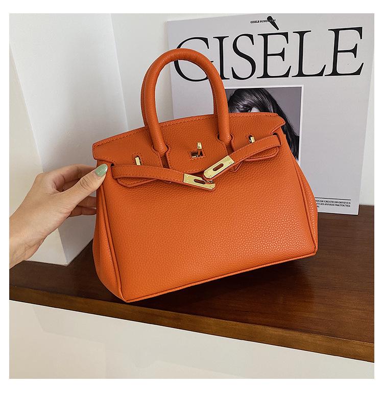 Large Kelly Bag: Retro European-American Light Luxury Women's Crossbody Handbag