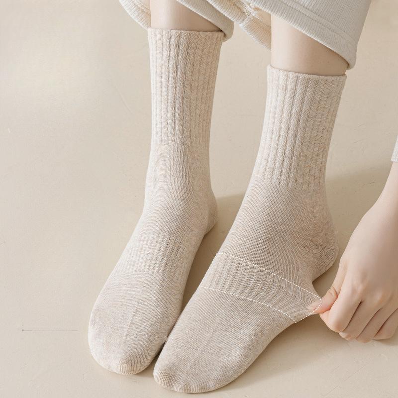 Women's Mid-calf Socks, Antibacterial and Deodorizing for Spring and Autumn, Boneless, Warm for Autumn and Winter, Pile Socks, Long Socks
