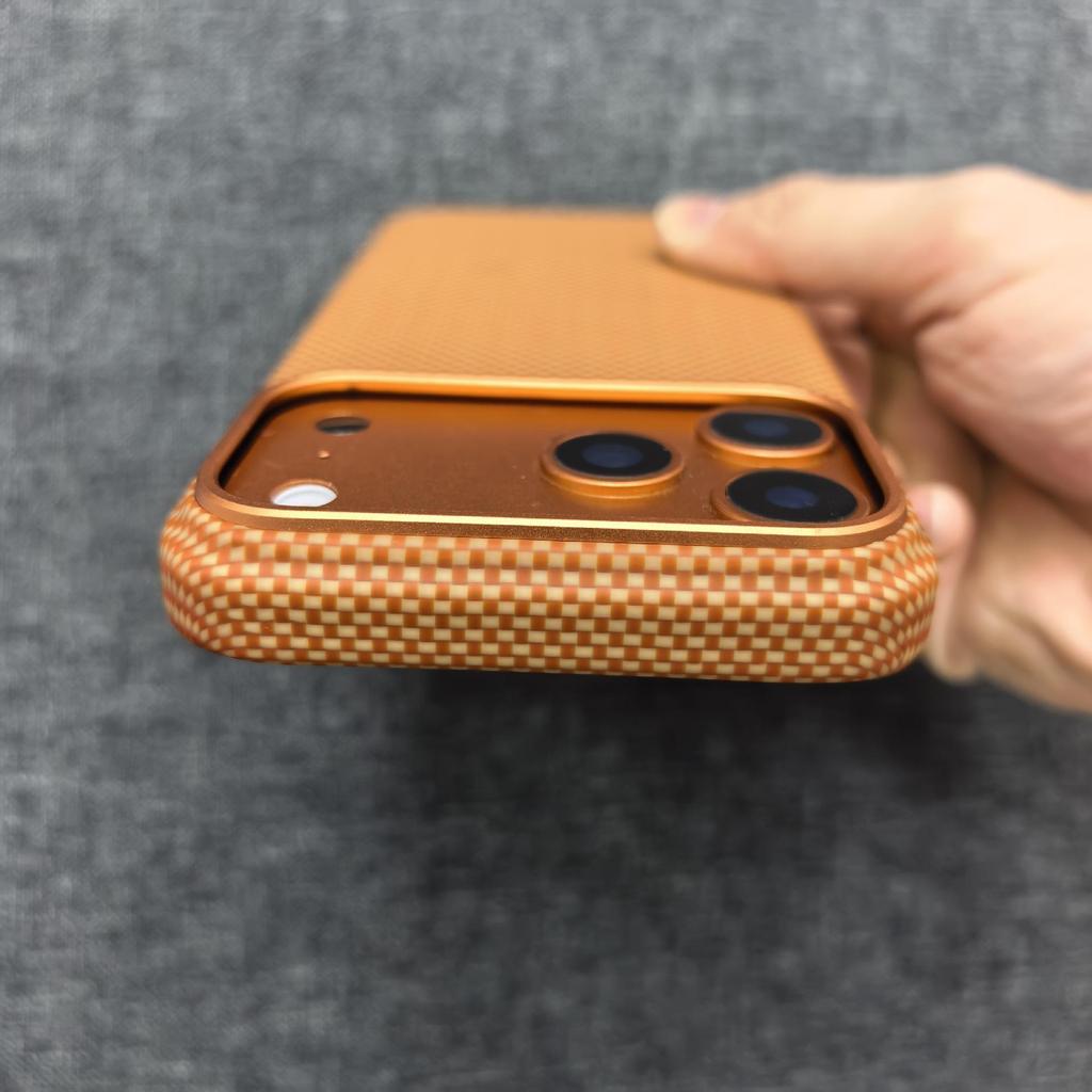 Applicable iPhone 17 Pro Max Carbon Fiber Kevlar Thin Protective Phone Case - Orange
